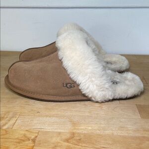 UGG Scuffette II shearling slippers in chestnut women’s size 8
